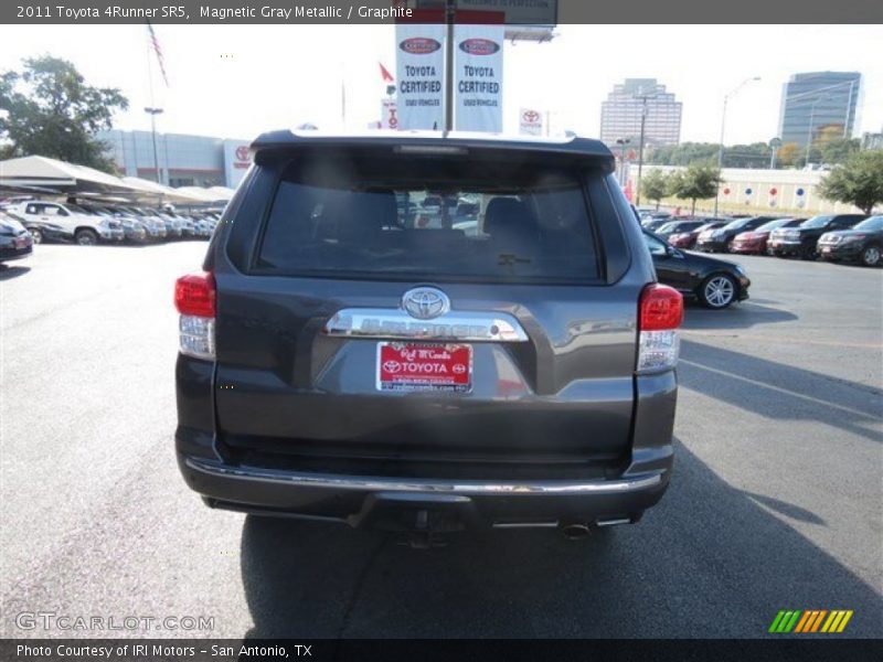 Magnetic Gray Metallic / Graphite 2011 Toyota 4Runner SR5