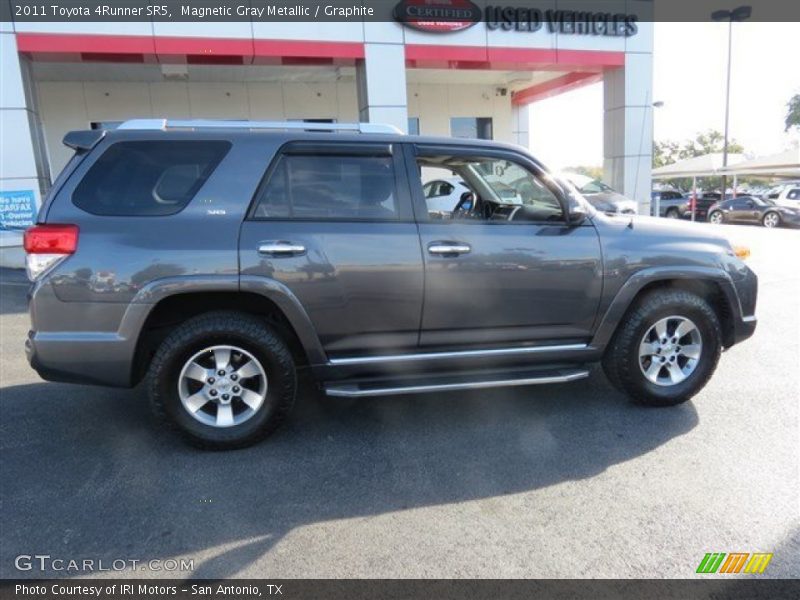 Magnetic Gray Metallic / Graphite 2011 Toyota 4Runner SR5