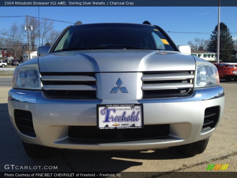 Sterling Silver Metallic / Charcoal Gray 2004 Mitsubishi Endeavor XLS AWD