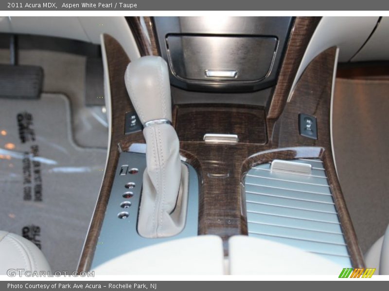 Aspen White Pearl / Taupe 2011 Acura MDX