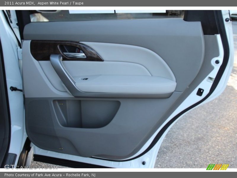 Aspen White Pearl / Taupe 2011 Acura MDX