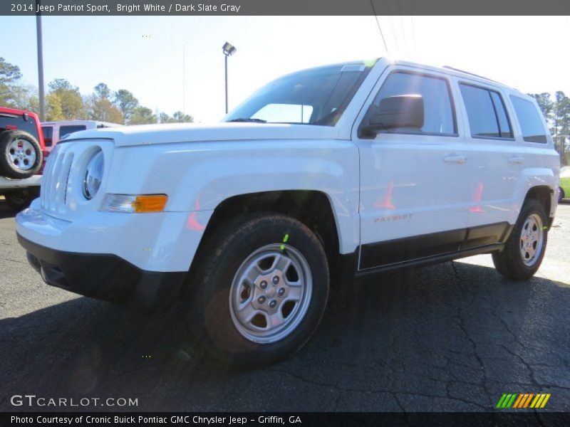 Bright White / Dark Slate Gray 2014 Jeep Patriot Sport