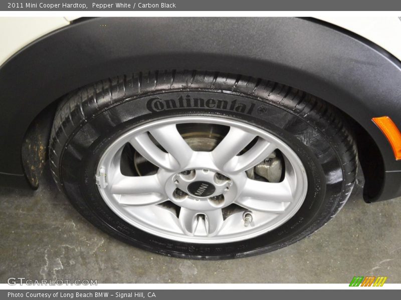 Pepper White / Carbon Black 2011 Mini Cooper Hardtop