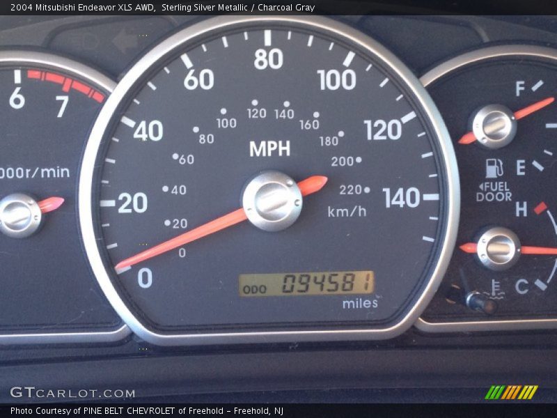 Sterling Silver Metallic / Charcoal Gray 2004 Mitsubishi Endeavor XLS AWD