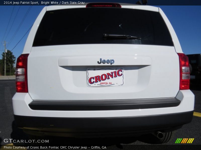 Bright White / Dark Slate Gray 2014 Jeep Patriot Sport