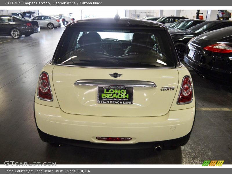 Pepper White / Carbon Black 2011 Mini Cooper Hardtop