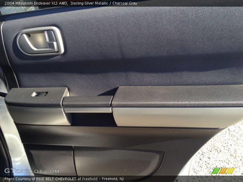 Sterling Silver Metallic / Charcoal Gray 2004 Mitsubishi Endeavor XLS AWD