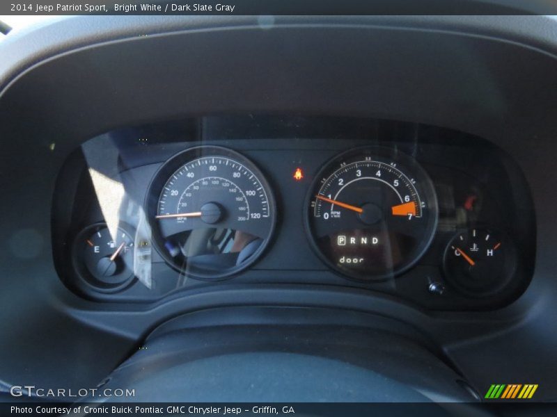 Bright White / Dark Slate Gray 2014 Jeep Patriot Sport