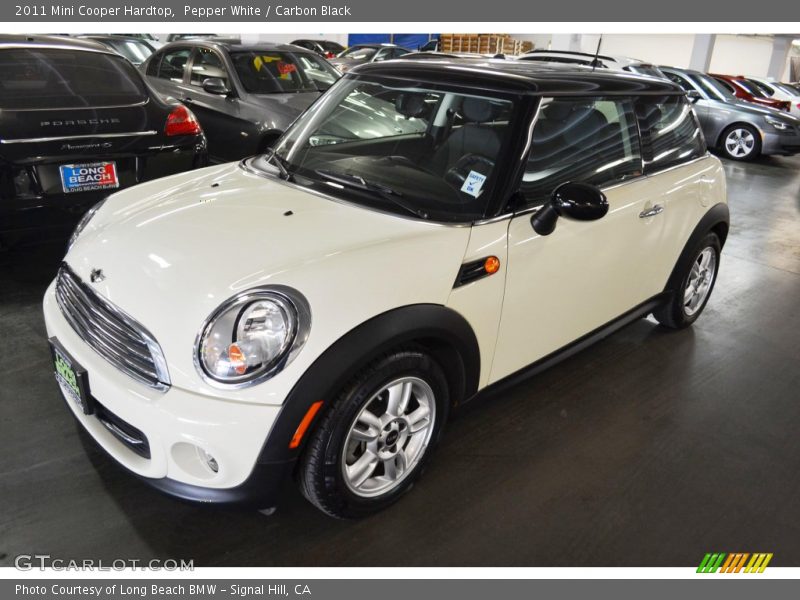 Pepper White / Carbon Black 2011 Mini Cooper Hardtop