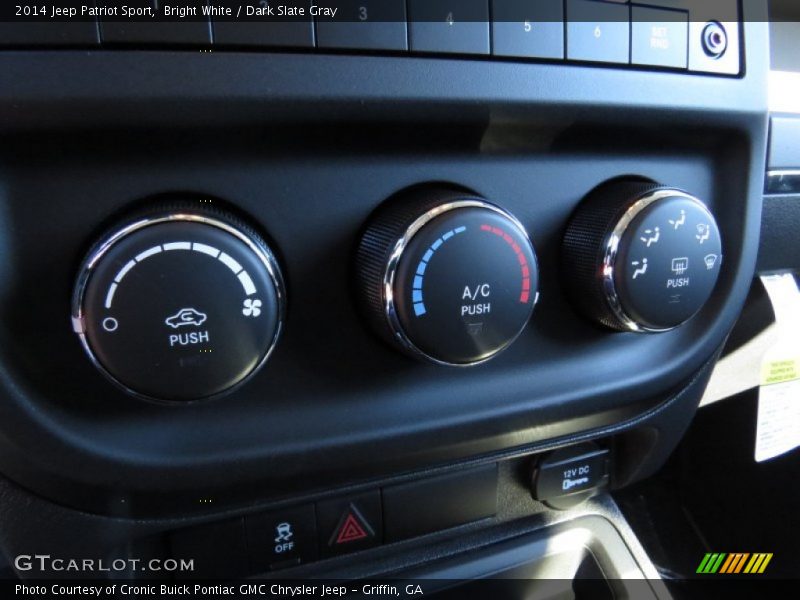 Bright White / Dark Slate Gray 2014 Jeep Patriot Sport