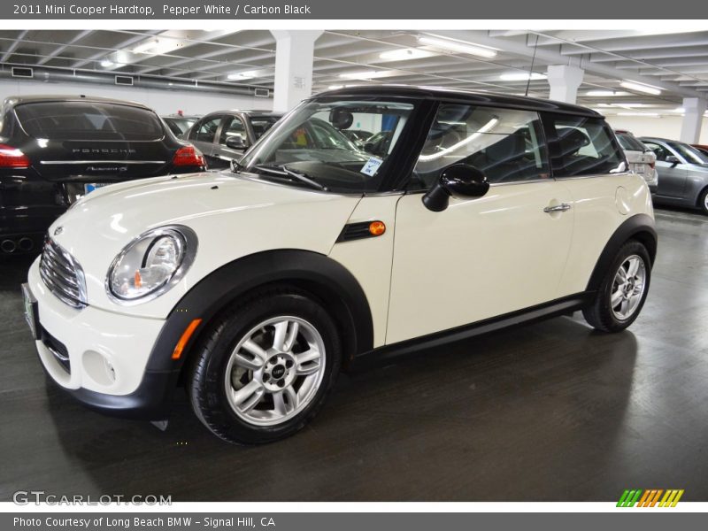 Pepper White / Carbon Black 2011 Mini Cooper Hardtop