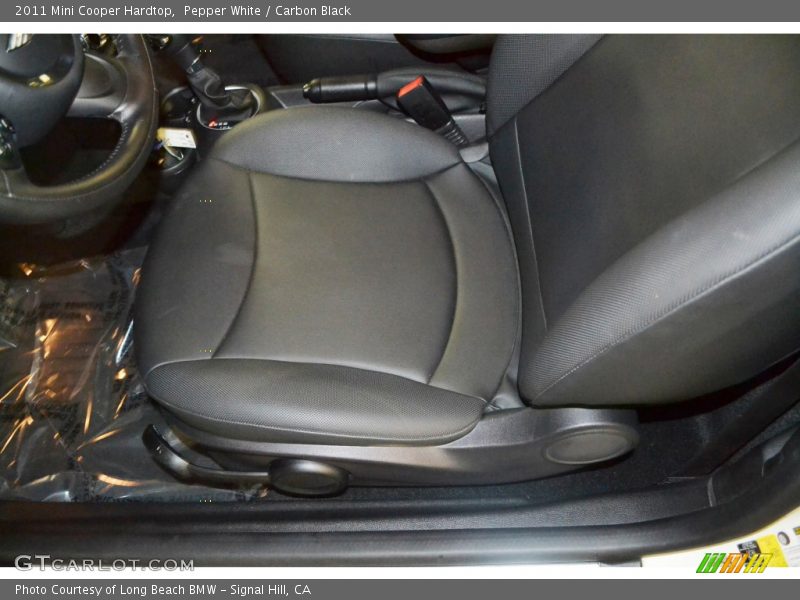 Pepper White / Carbon Black 2011 Mini Cooper Hardtop