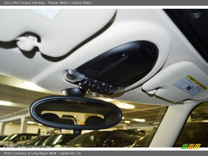 Pepper White / Carbon Black 2011 Mini Cooper Hardtop