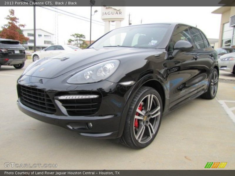 Front 3/4 View of 2013 Cayenne GTS