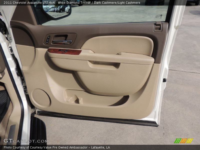 White Diamond Tricoat / Dark Cashmere/Light Cashmere 2011 Chevrolet Avalanche LTZ 4x4