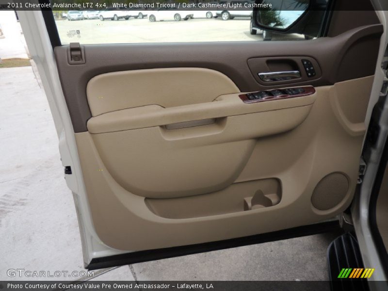 White Diamond Tricoat / Dark Cashmere/Light Cashmere 2011 Chevrolet Avalanche LTZ 4x4