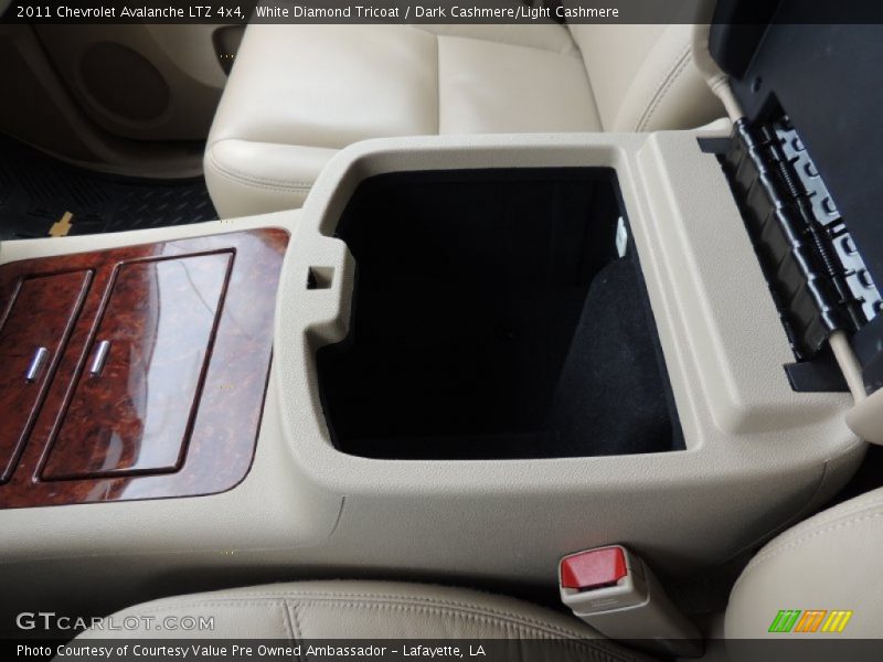 White Diamond Tricoat / Dark Cashmere/Light Cashmere 2011 Chevrolet Avalanche LTZ 4x4