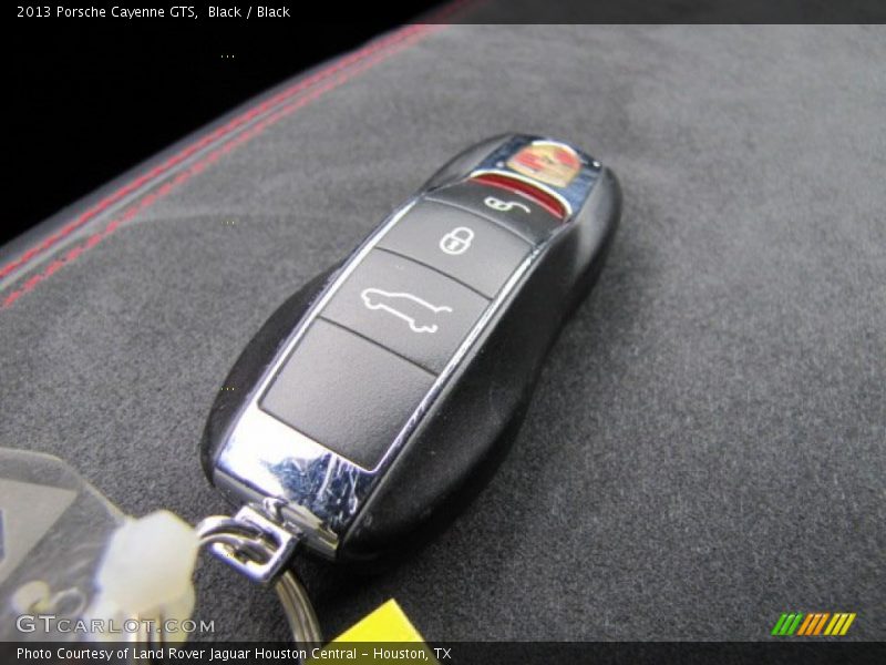 Keys of 2013 Cayenne GTS