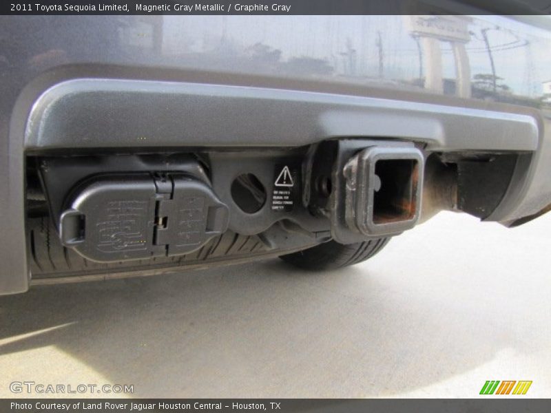 Magnetic Gray Metallic / Graphite Gray 2011 Toyota Sequoia Limited