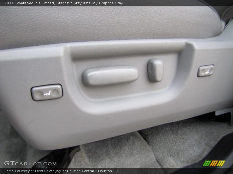 Magnetic Gray Metallic / Graphite Gray 2011 Toyota Sequoia Limited