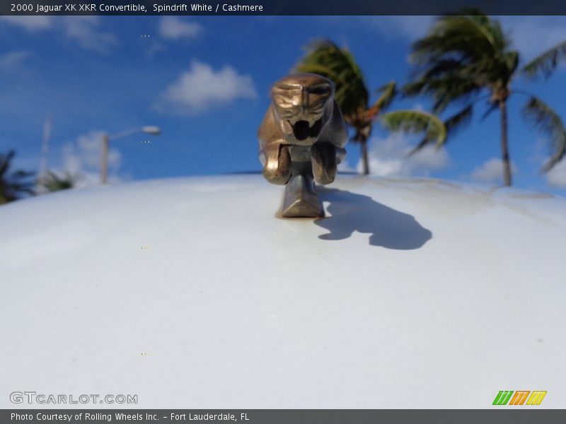 Spindrift White / Cashmere 2000 Jaguar XK XKR Convertible