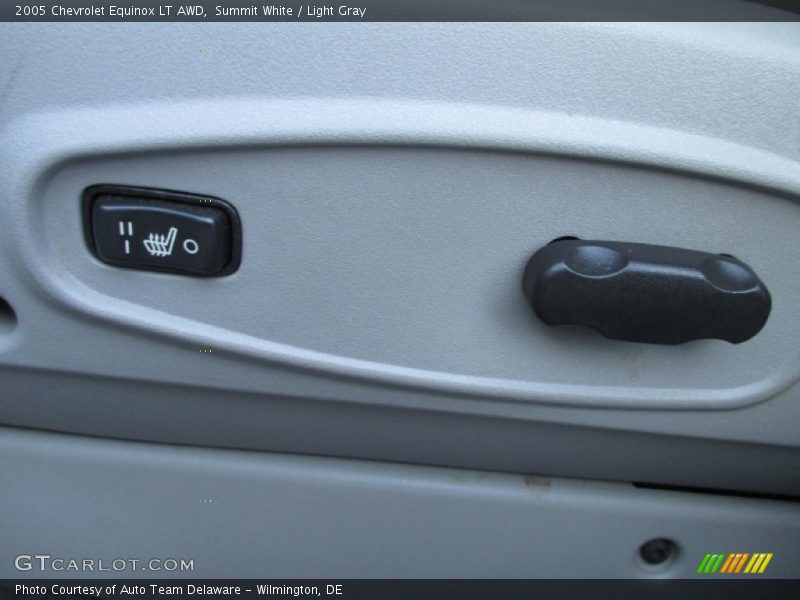 Summit White / Light Gray 2005 Chevrolet Equinox LT AWD