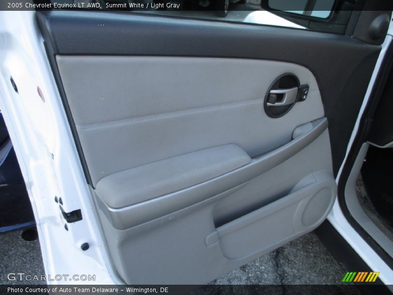 Summit White / Light Gray 2005 Chevrolet Equinox LT AWD