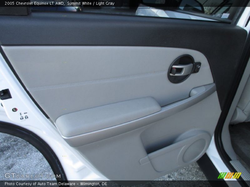 Summit White / Light Gray 2005 Chevrolet Equinox LT AWD