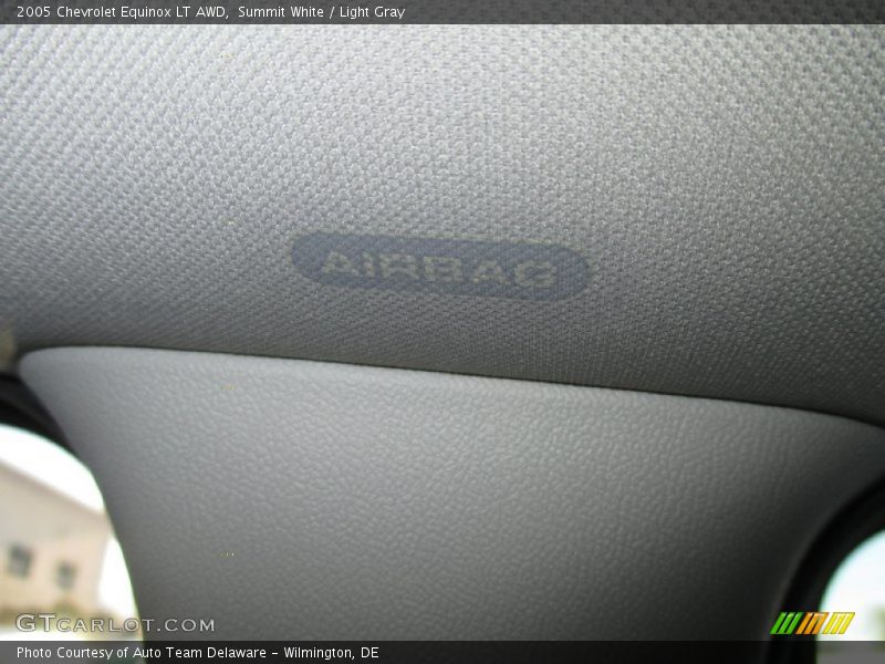Summit White / Light Gray 2005 Chevrolet Equinox LT AWD