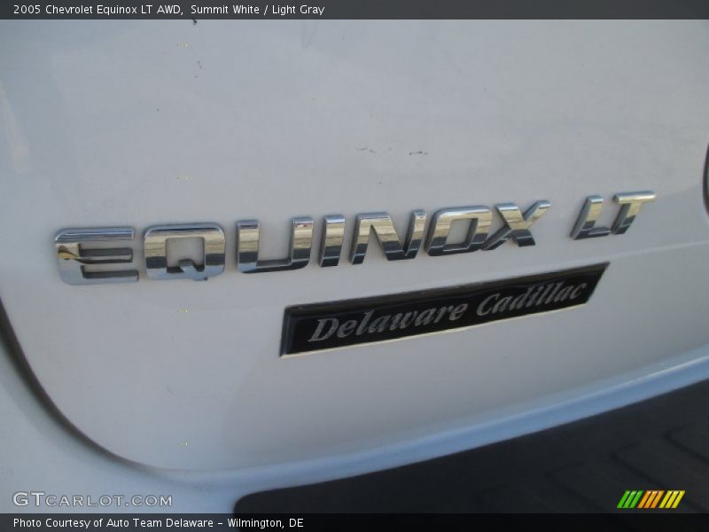 Summit White / Light Gray 2005 Chevrolet Equinox LT AWD