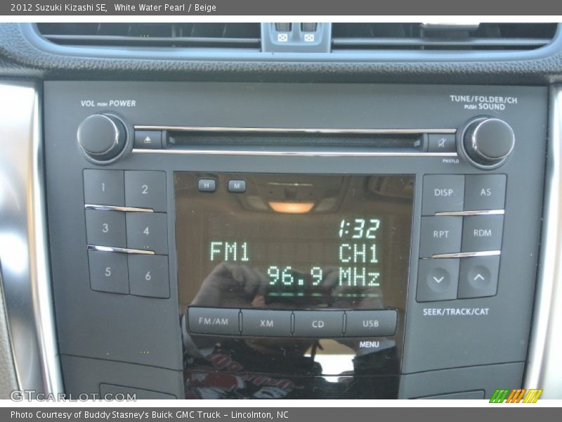 Audio System of 2012 Kizashi SE