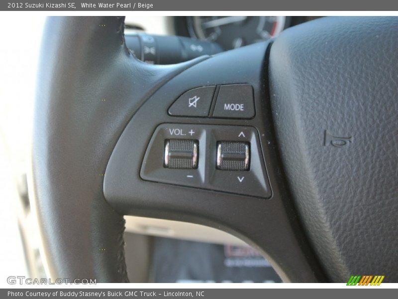 Controls of 2012 Kizashi SE