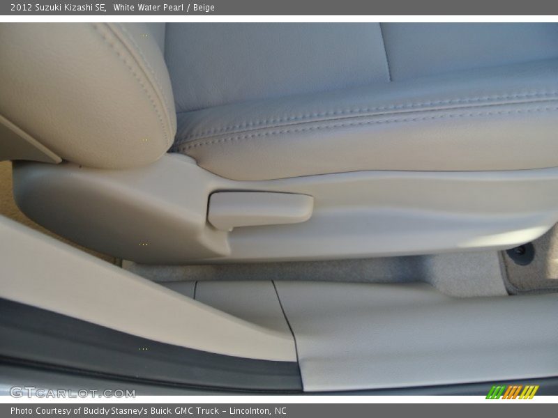 White Water Pearl / Beige 2012 Suzuki Kizashi SE