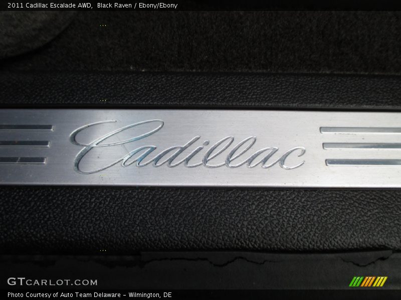 Black Raven / Ebony/Ebony 2011 Cadillac Escalade AWD