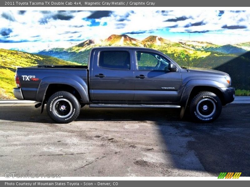 Magnetic Gray Metallic / Graphite Gray 2011 Toyota Tacoma TX Double Cab 4x4