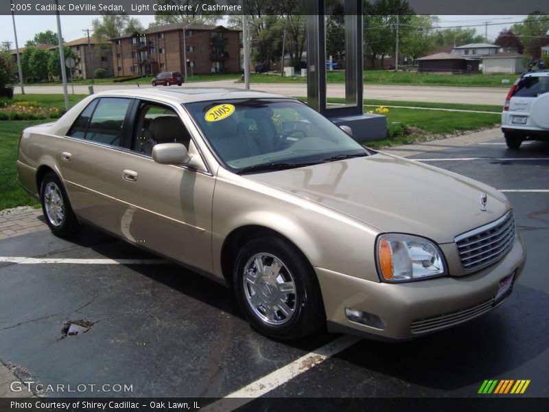 Light Cashmere / Cashmere 2005 Cadillac DeVille Sedan