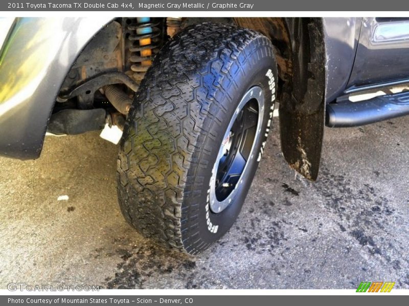 Magnetic Gray Metallic / Graphite Gray 2011 Toyota Tacoma TX Double Cab 4x4