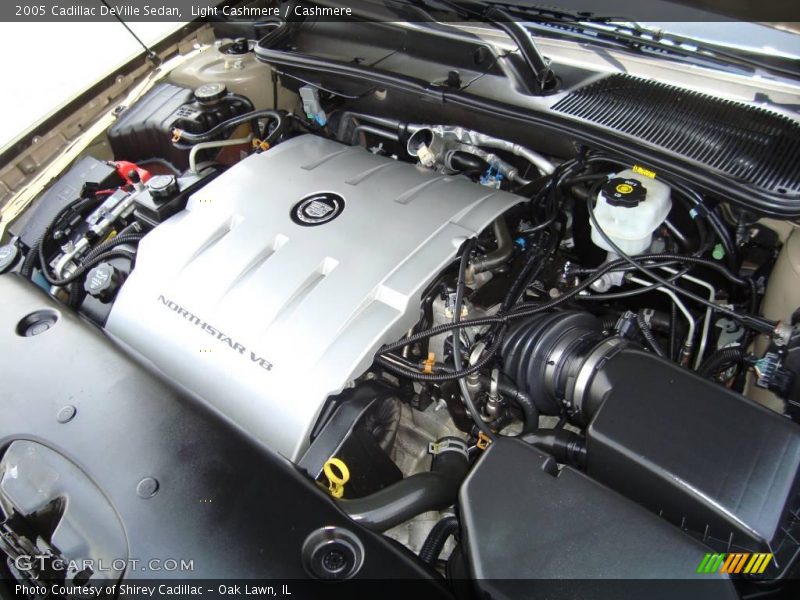 Light Cashmere / Cashmere 2005 Cadillac DeVille Sedan