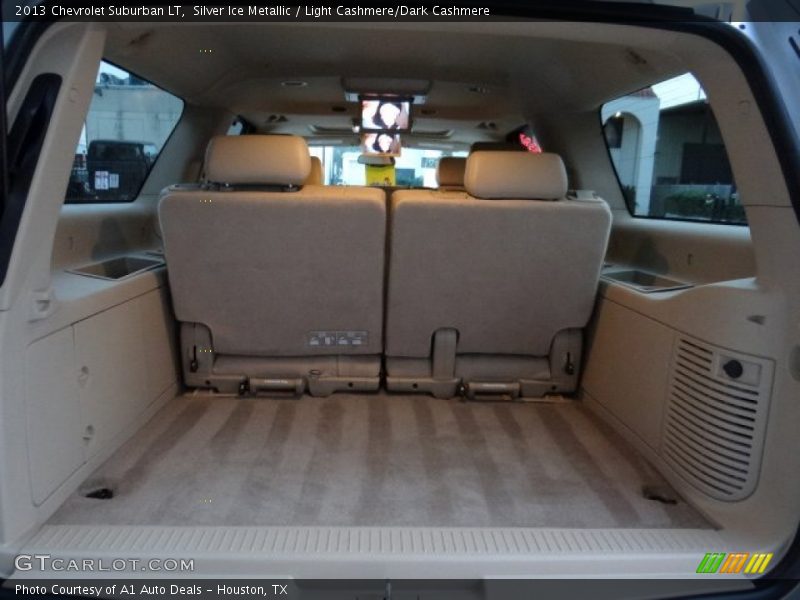 Silver Ice Metallic / Light Cashmere/Dark Cashmere 2013 Chevrolet Suburban LT