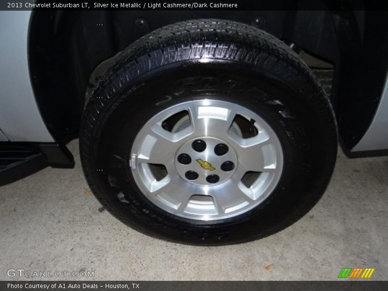 Silver Ice Metallic / Light Cashmere/Dark Cashmere 2013 Chevrolet Suburban LT
