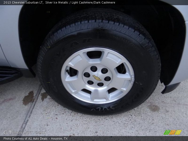 Silver Ice Metallic / Light Cashmere/Dark Cashmere 2013 Chevrolet Suburban LT
