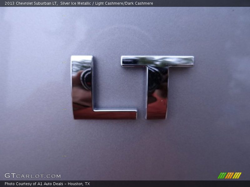 Silver Ice Metallic / Light Cashmere/Dark Cashmere 2013 Chevrolet Suburban LT