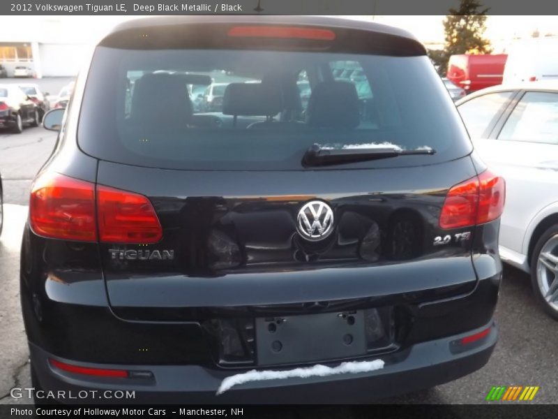 Deep Black Metallic / Black 2012 Volkswagen Tiguan LE