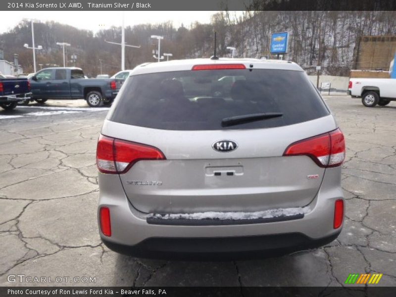 Titanium Silver / Black 2014 Kia Sorento LX AWD