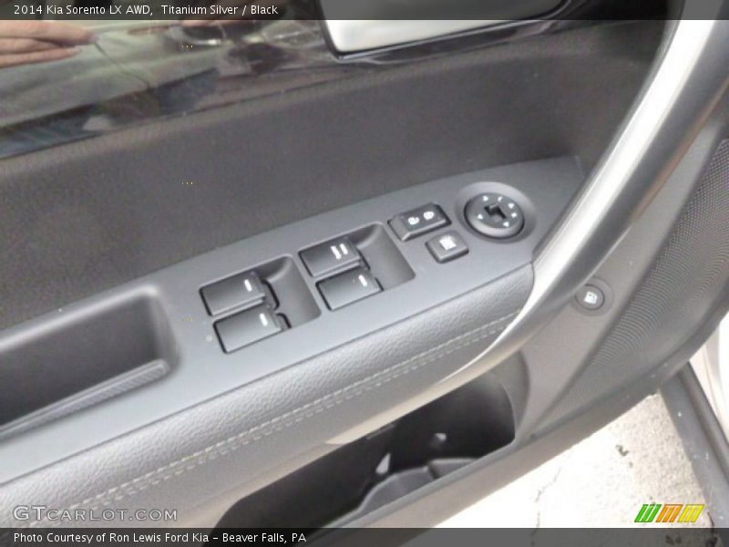 Titanium Silver / Black 2014 Kia Sorento LX AWD