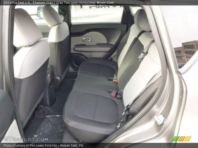 Titanium Gray / Gray Two-tone Honeycomb Woven Cloth 2014 Kia Soul 1.6