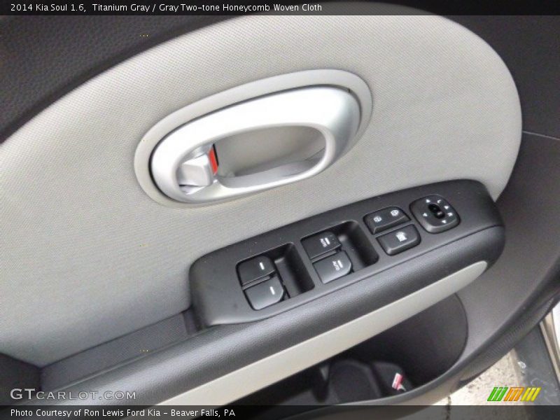 Titanium Gray / Gray Two-tone Honeycomb Woven Cloth 2014 Kia Soul 1.6