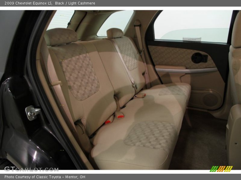 Black / Light Cashmere 2009 Chevrolet Equinox LS