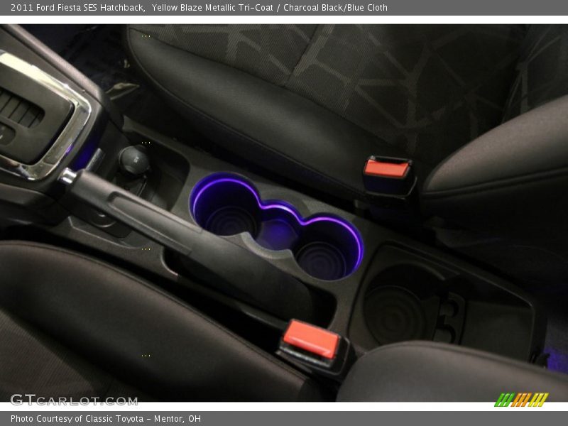 Yellow Blaze Metallic Tri-Coat / Charcoal Black/Blue Cloth 2011 Ford Fiesta SES Hatchback