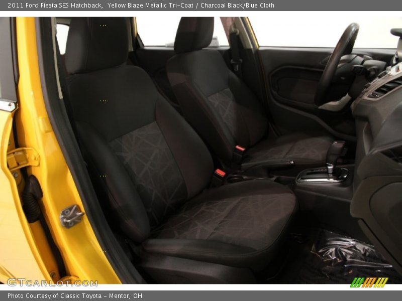 Yellow Blaze Metallic Tri-Coat / Charcoal Black/Blue Cloth 2011 Ford Fiesta SES Hatchback